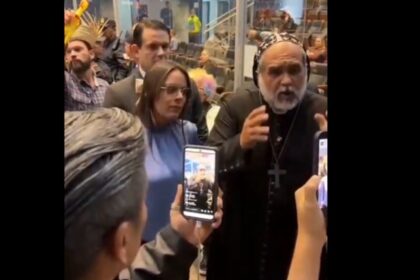 Presença de Padre Kelmon na Câmara de São Bernardo gera bate-boca e provocação com traje caipira