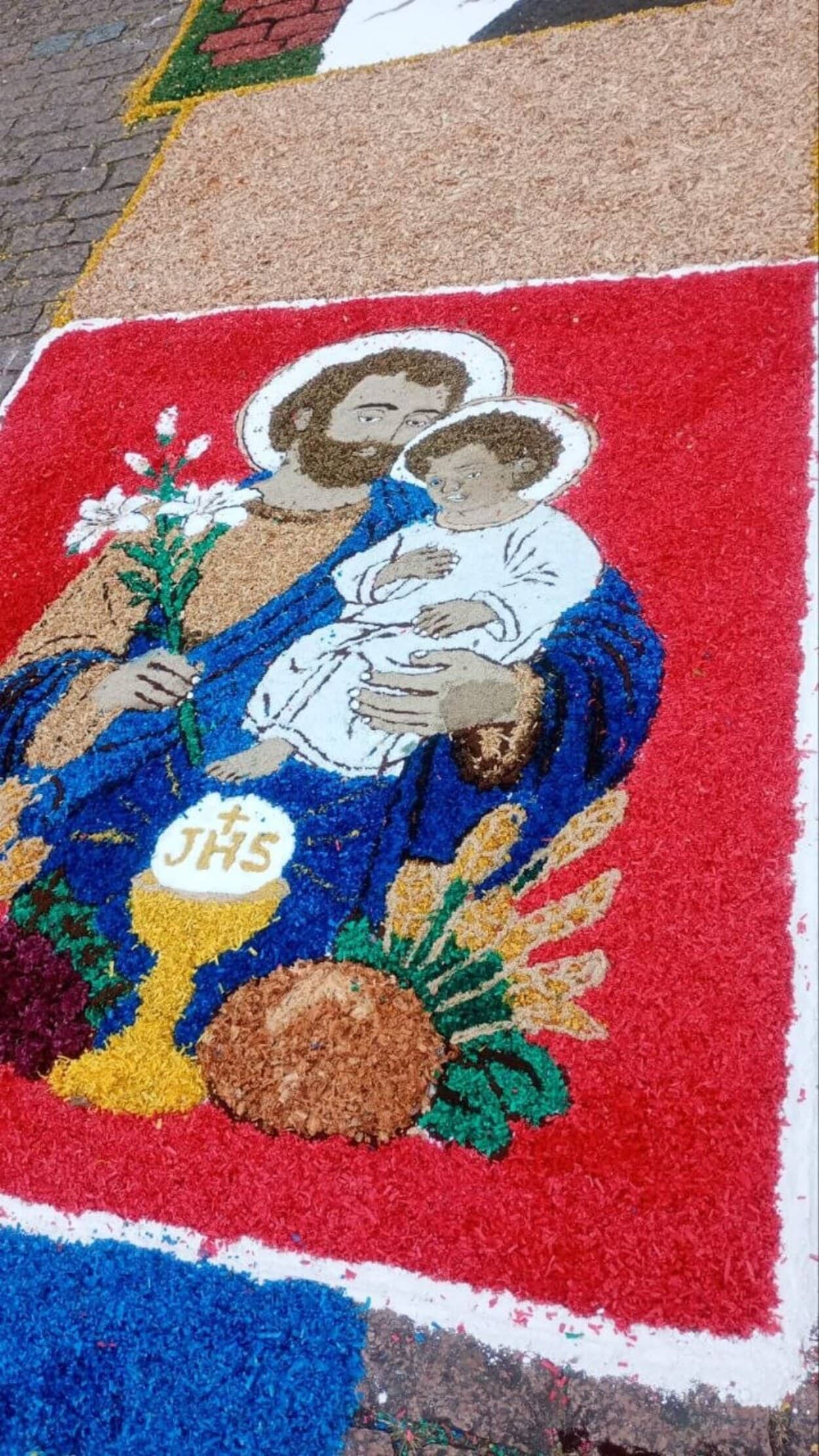 Paróquia São João Batista mantém tradição dos tapetes de Corpus Christi no Riacho Grande