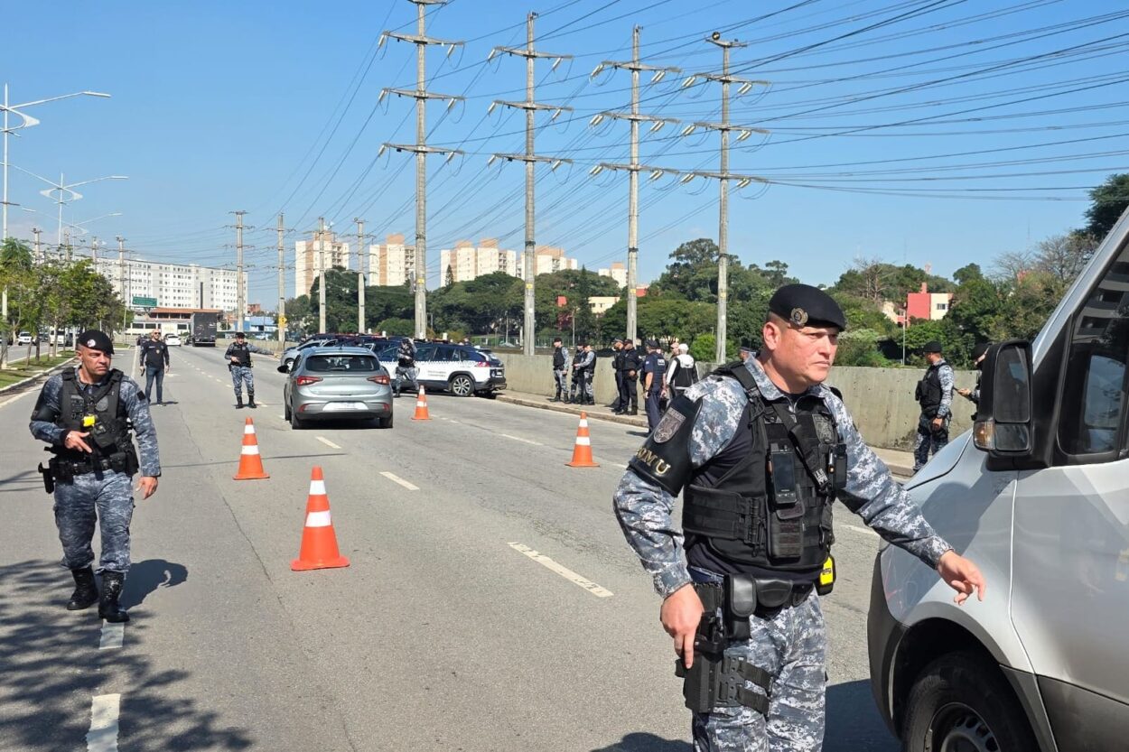 Em São Caetano, a ação reuniu as polícias Civil e Militar, além da GCM (Guarda Civil Municipal), com 62 agentes de segurança