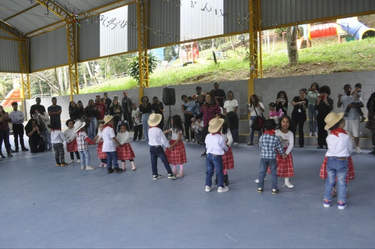 Festa  levou música, danças, brincadeiras e cultura popular para 12 unidades da rede de ensino de Ribeirão Pires