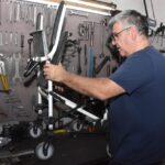 Santo André oferece serviço gratuito de conserto de cadeiras de rodas