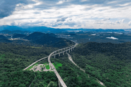 Cinquenta anos de engenharia: Rodovia dos Imigrantes celebra meio século de ligação entre SP e o litoral