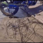 Motociclista fica ferido após acidente com fio de telefonia na Avenida Luiz Pequini; GCM atende ocorrência