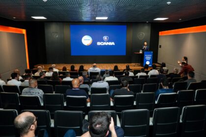 São Bernardo entrega ‘Selo Empresa Amiga do Autista’ à Scania em ação que reforça compromisso pela inclusão