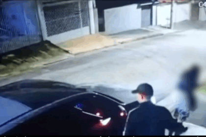 Mulher é puxada pelos cabelos e tem BMW blindada roubada em Santo André