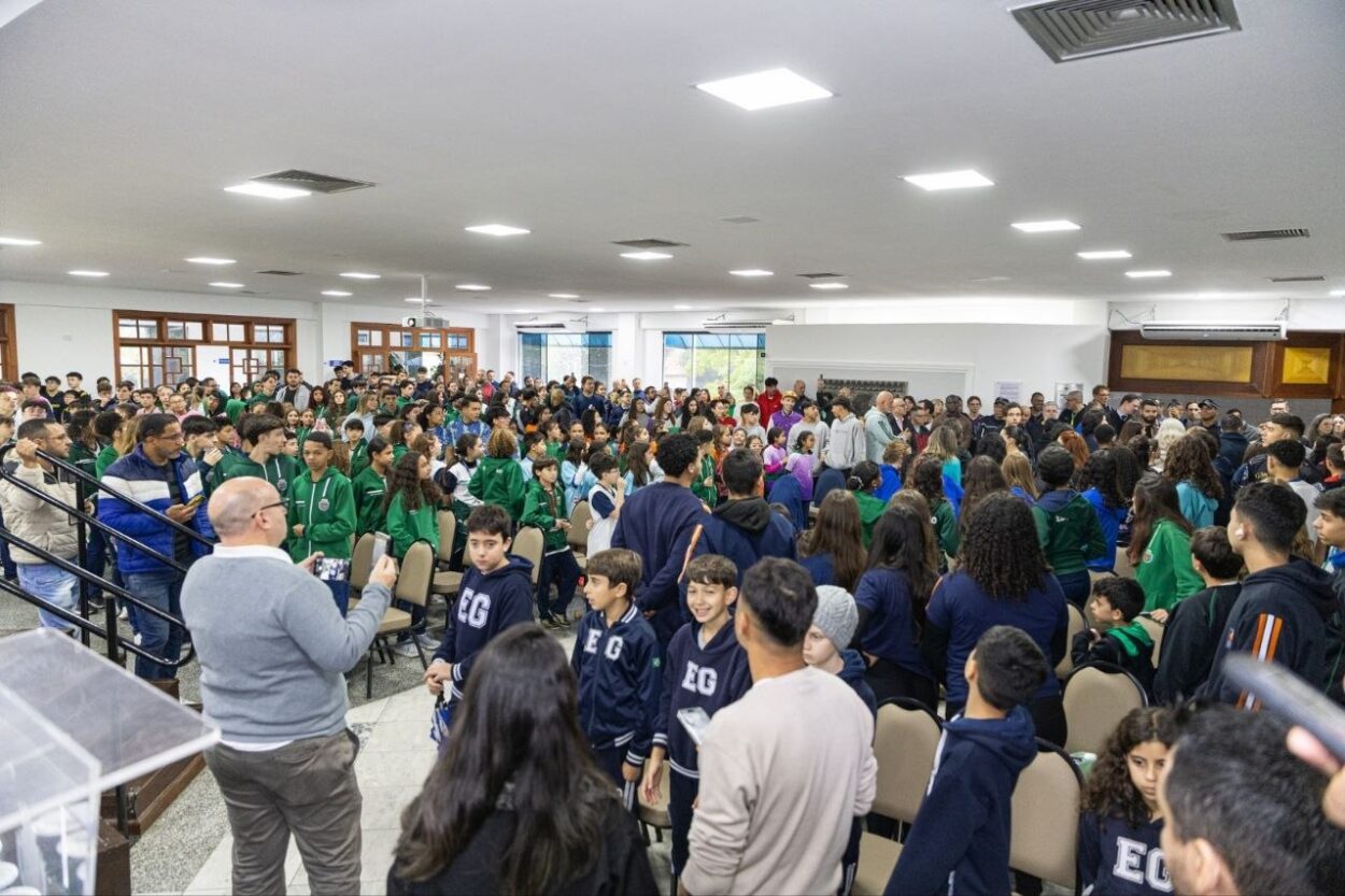 São Caetano revive tempos áureos e realiza abertura dos Jogos Escolares com 300 pessoas entre alunos e professores