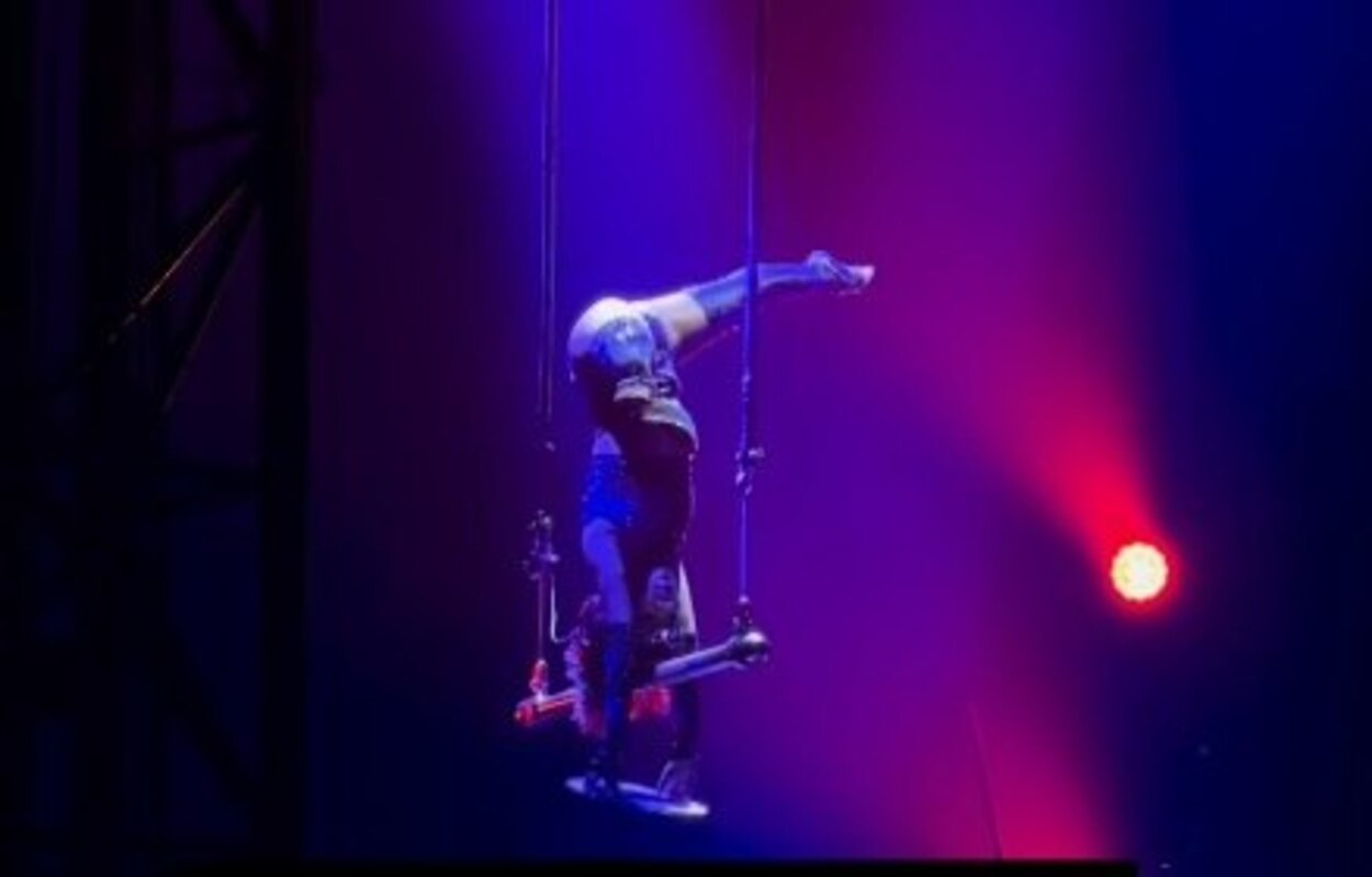 Casa cheia: Moradores lotam sessão solidária do Circo Maximus em parceria com o Fundo Social