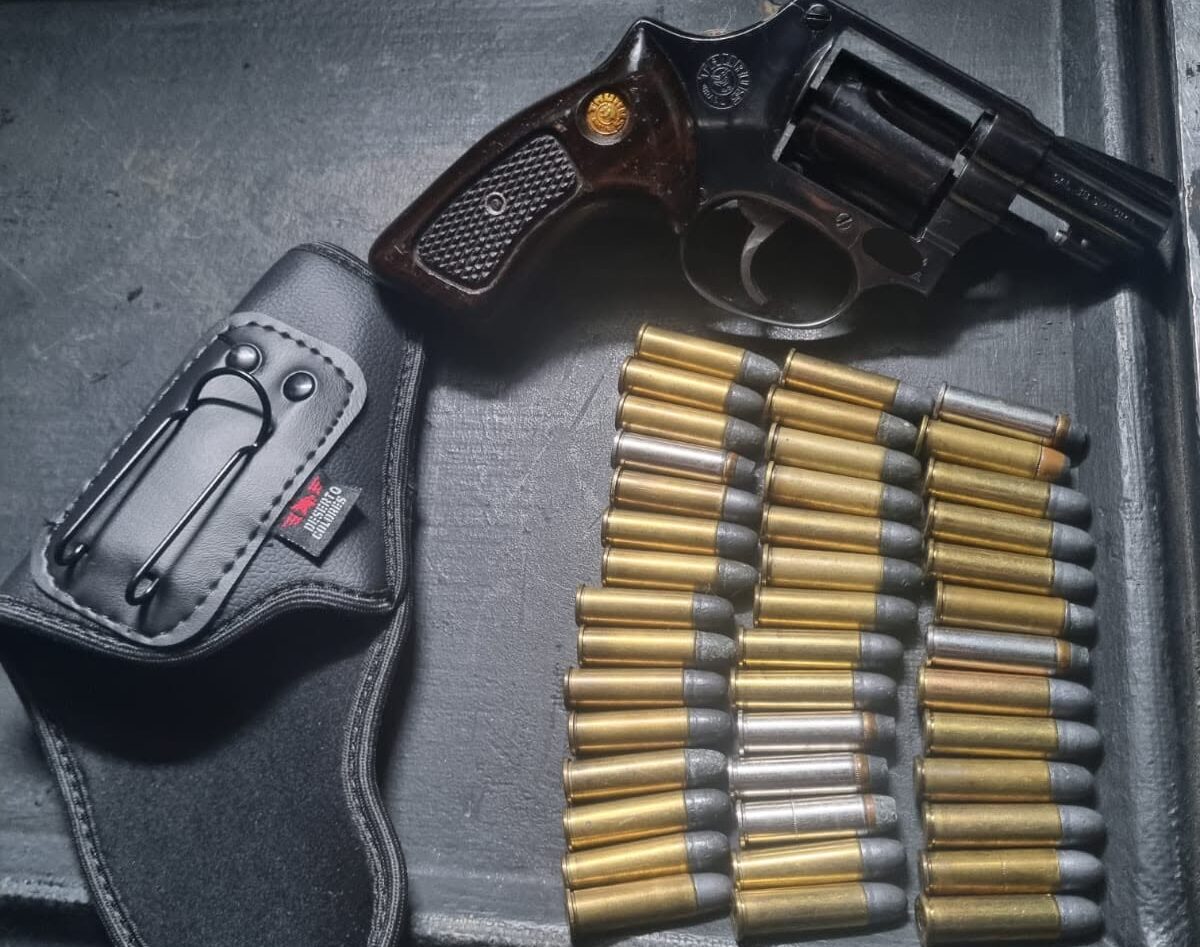 Polícia Militar prende homem, apreende arma e 42 munições após disparos em Mauá