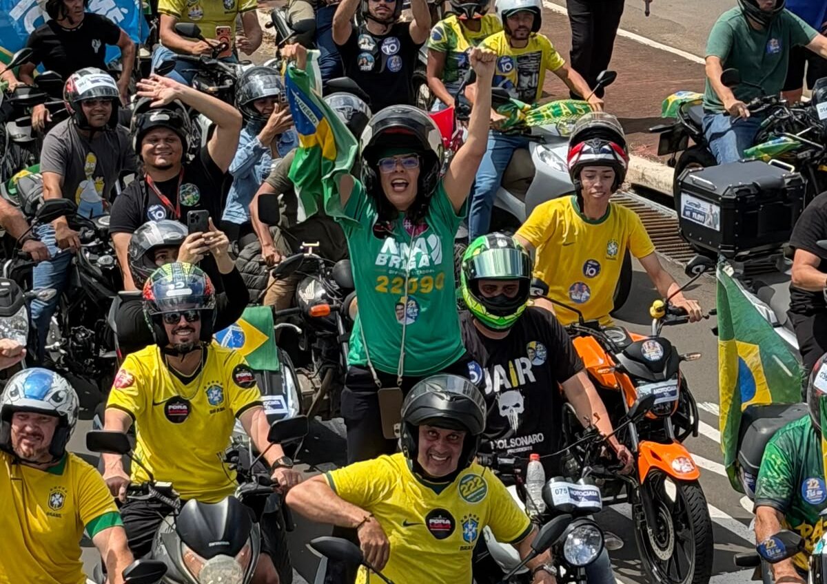 Nina Braga encerra campanha ao lado de Tarcísio e Flávio Bolsonaro no interior e faz carreata final em São Bernardo