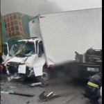 Engavetamento entre cinco veículos de carga deixa dois feridos na Rodovia Anchieta