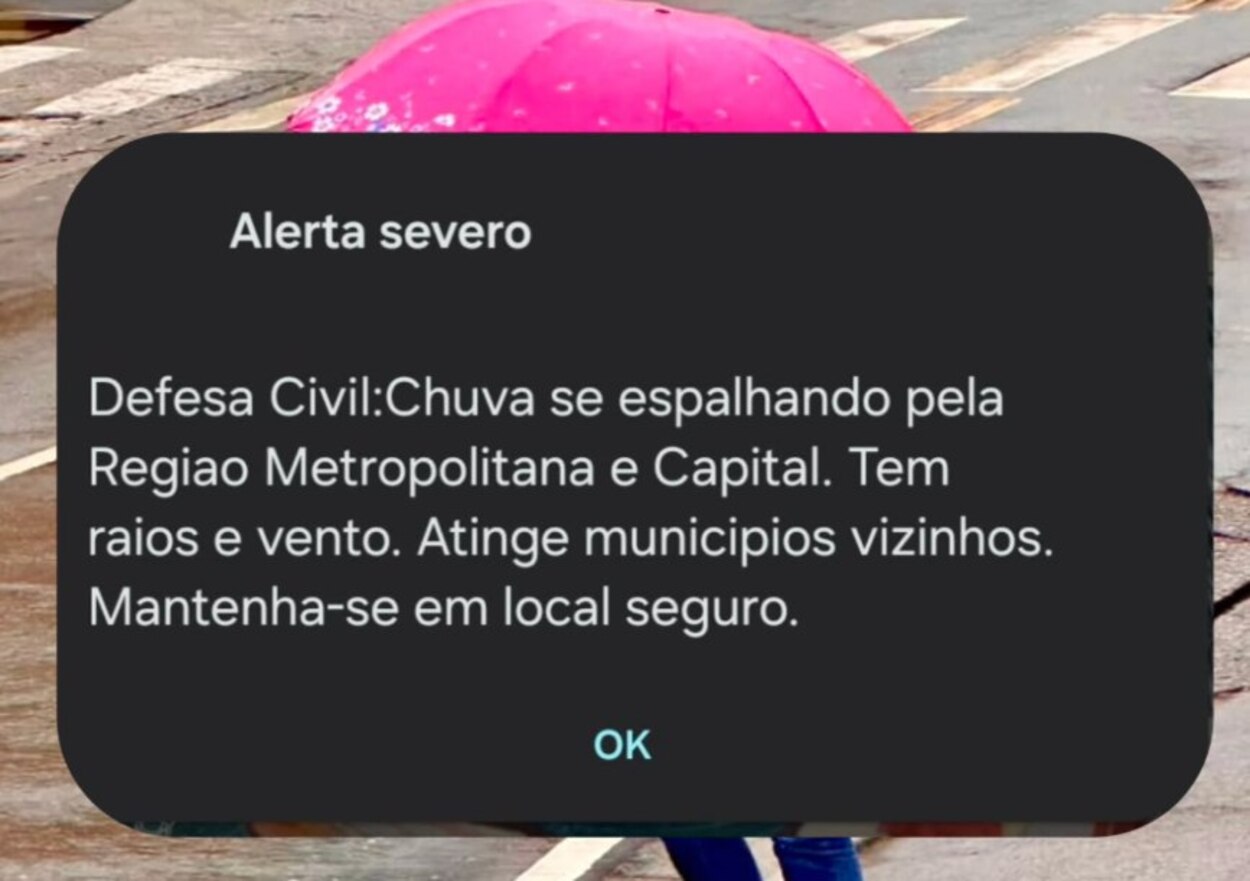 Moradores recebem alerta severo da Defesa Civil para chuva, raios e ventos