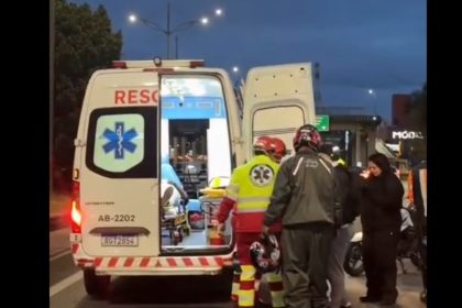 Pneu de moto estoura, deixa vítima ferida e bloqueia faixas da Rodovia Anchieta em São Bernardo