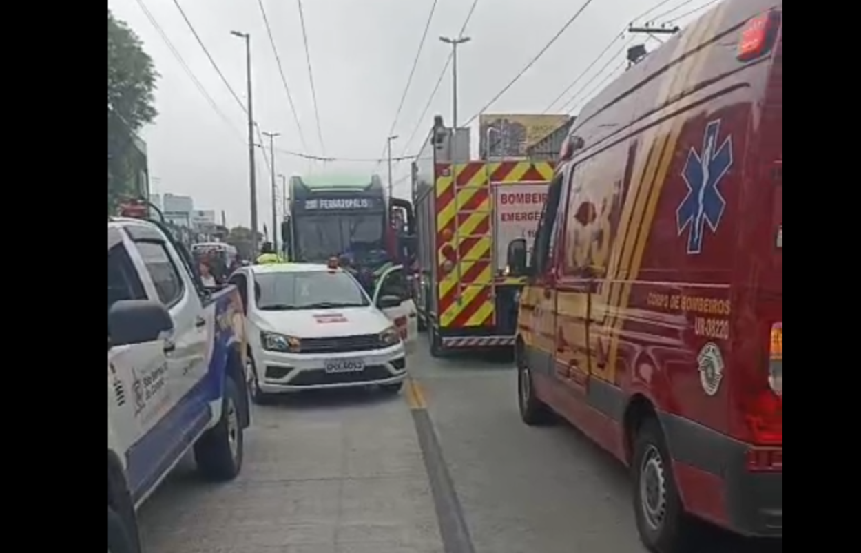 Pedestre é atropelado por trólebus da linha 288 em São Bernardo